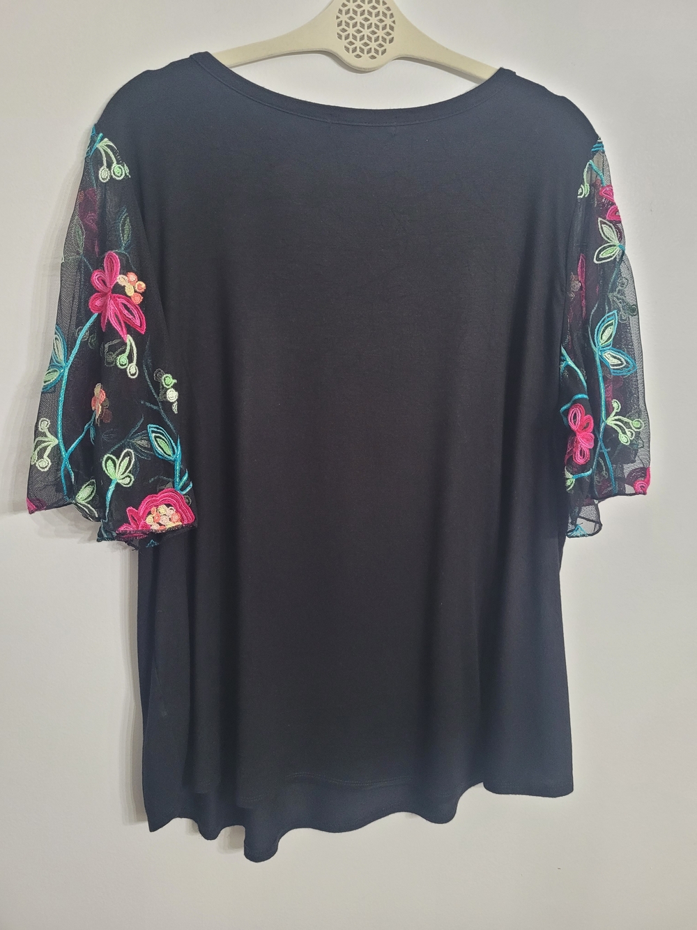 Kim & Cami Black Knit Top with Multicolor Embroidered Mesh Sleeves